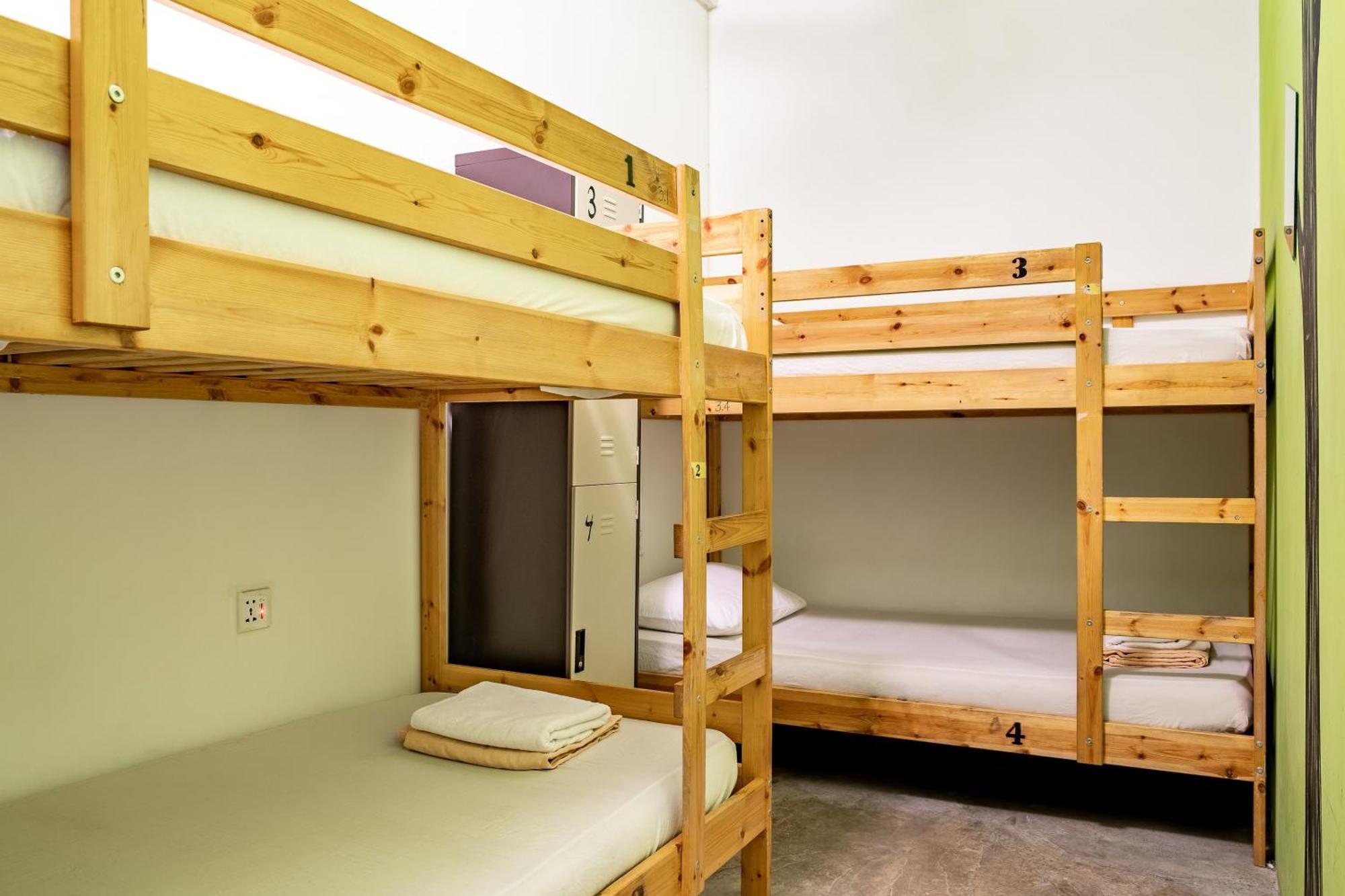 PODs The Backpackers Home&Cafe, Kuala Lumpur Bagian luar foto