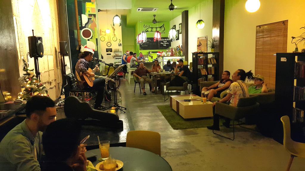 PODs The Backpackers Home&Cafe, Kuala Lumpur Bagian luar foto