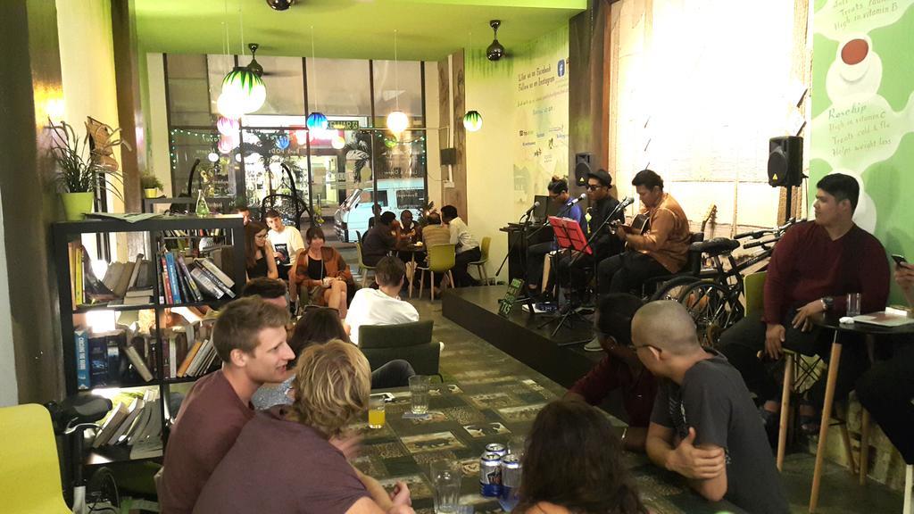 PODs The Backpackers Home&Cafe, Kuala Lumpur Bagian luar foto