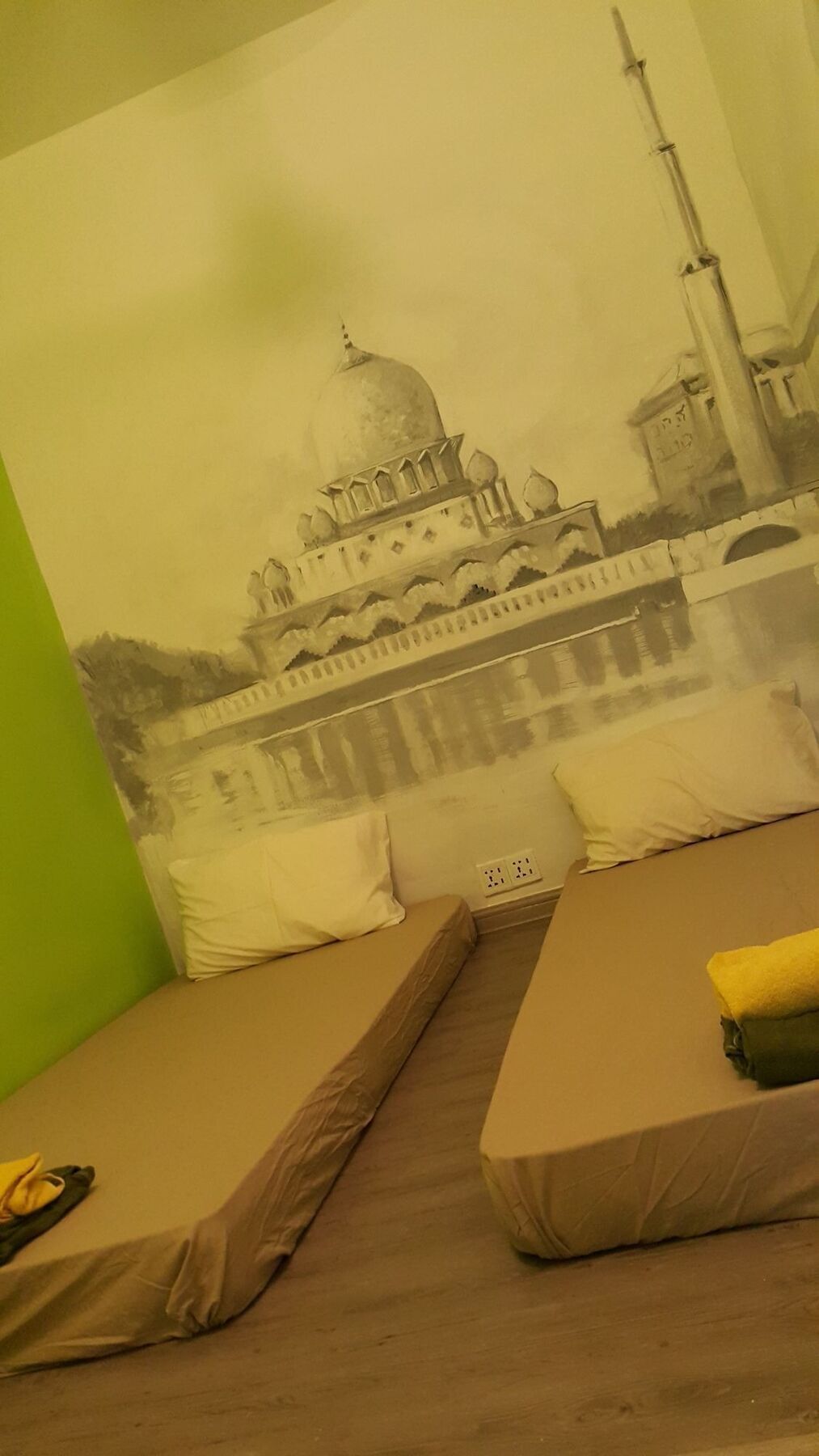 PODs The Backpackers Home&Cafe, Kuala Lumpur Bagian luar foto