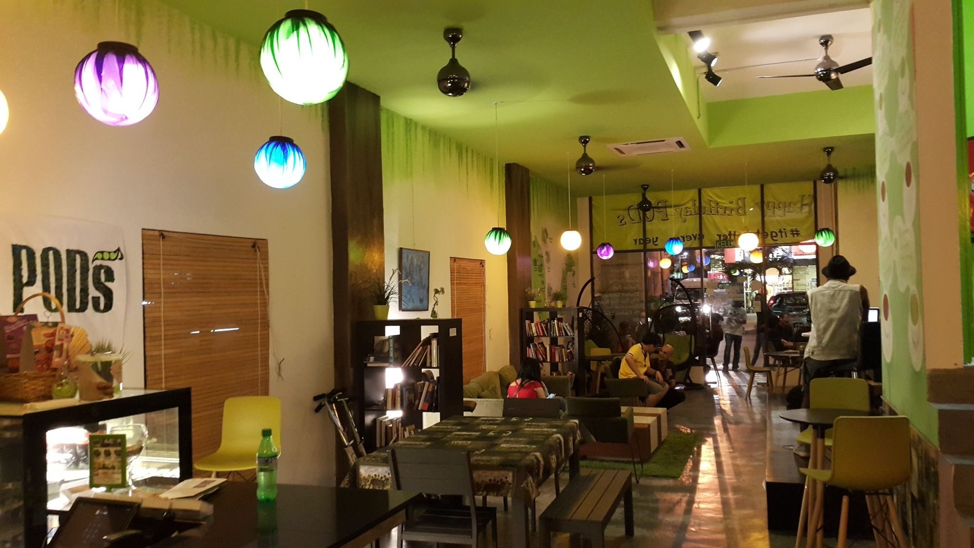 PODs The Backpackers Home&Cafe, Kuala Lumpur Bagian luar foto