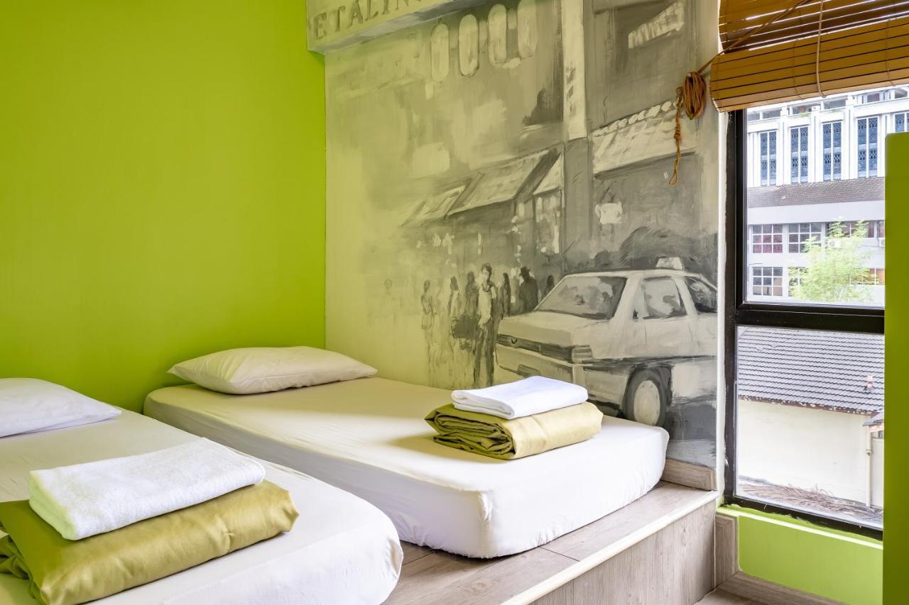 PODs The Backpackers Home&Cafe, Kuala Lumpur Bagian luar foto