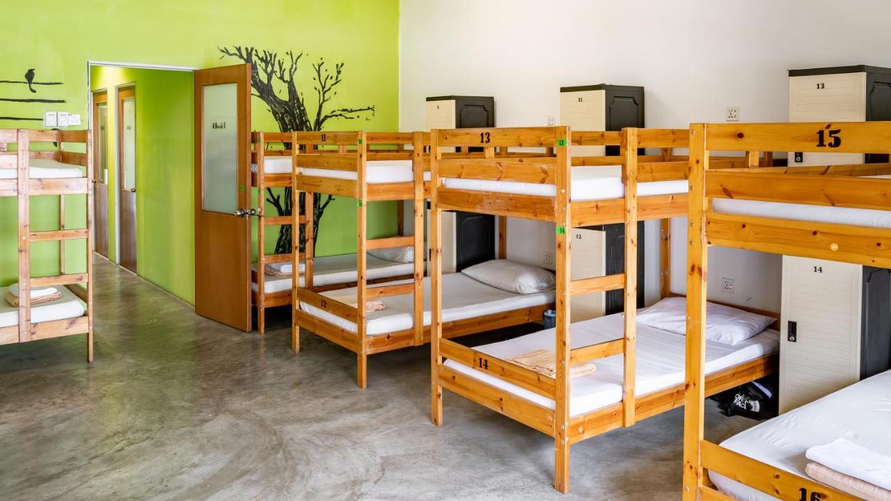 PODs The Backpackers Home&Cafe, Kuala Lumpur Bagian luar foto