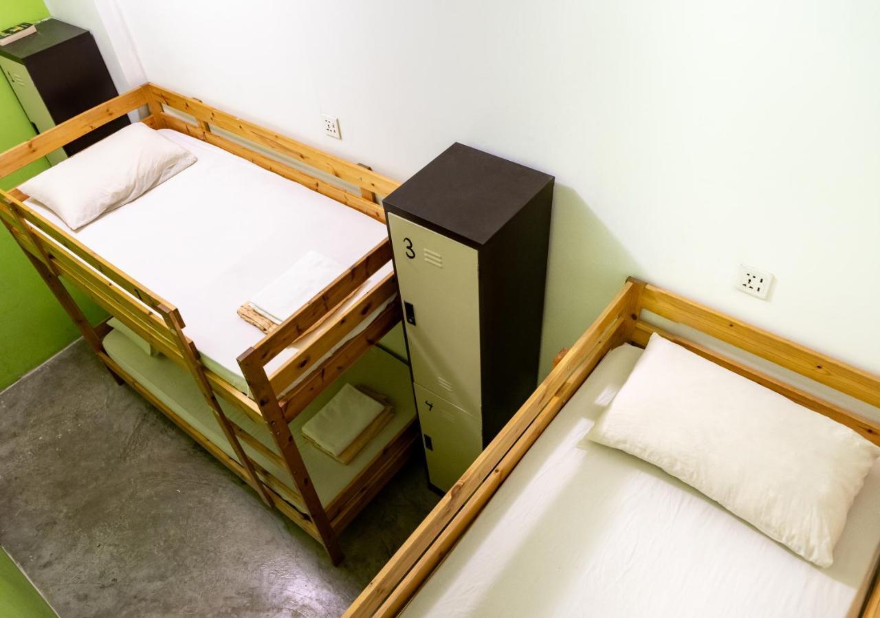 PODs The Backpackers Home&Cafe, Kuala Lumpur Bagian luar foto