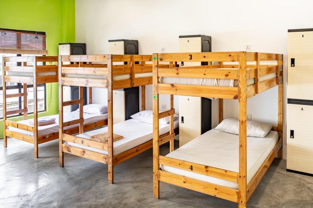 PODs The Backpackers Home&Cafe, Kuala Lumpur Bagian luar foto